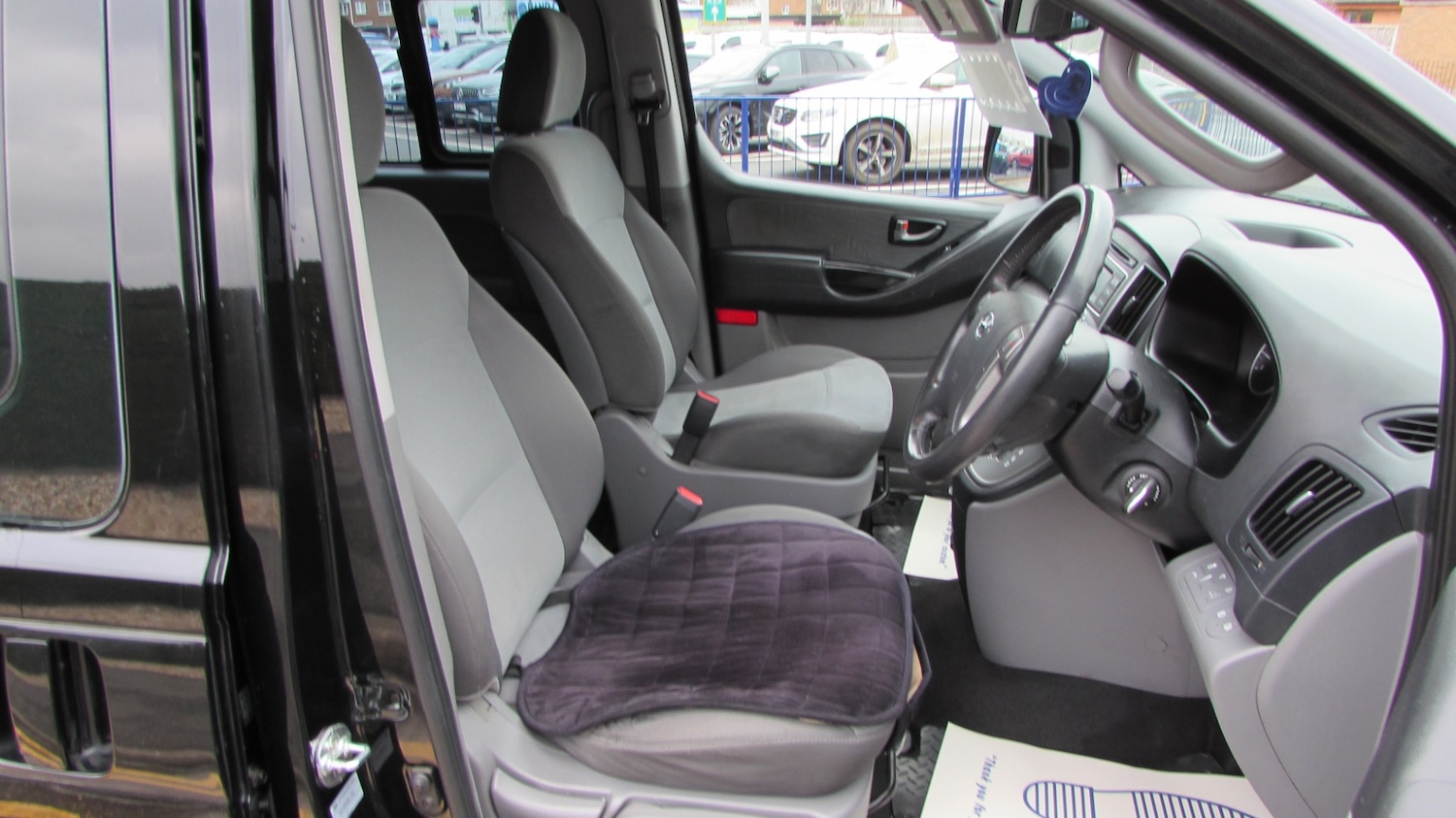 Used Hyundai i800 2017 for sale - 77367252: Photo 14