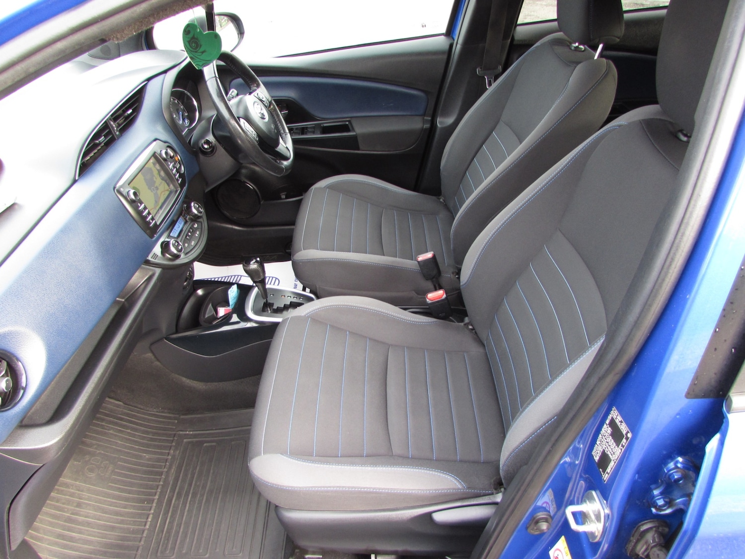 Used Toyota Yaris 2017 for sale - 77763153: Photo 12