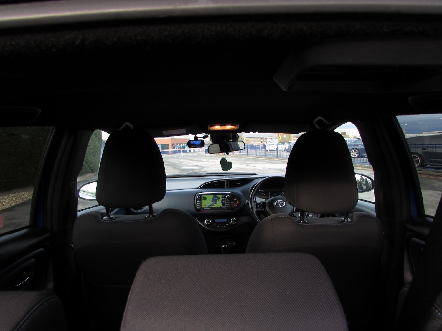 Used Toyota Yaris 2017 for sale - 77763153: Photo 15