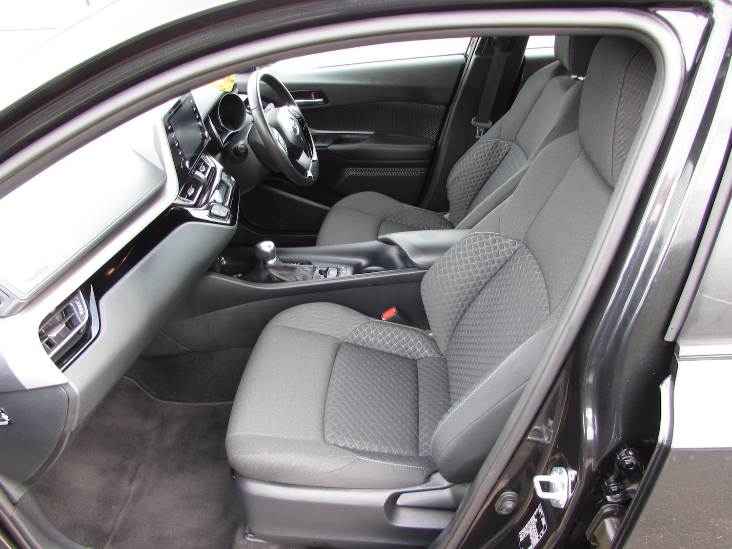 Used Toyota C-HR 2021 for sale - 78108980: Photo 9