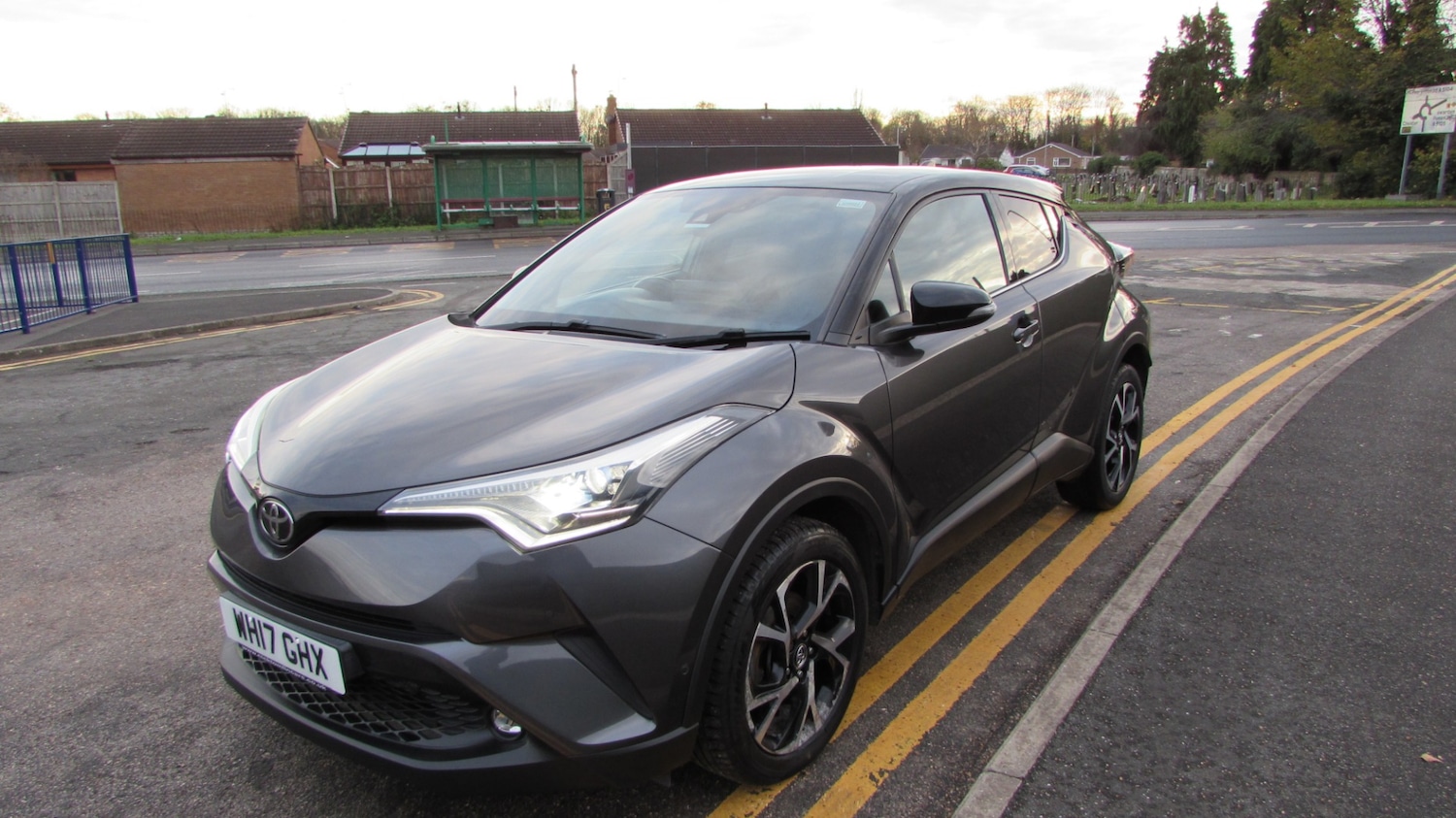 Used Toyota C-HR 2017 for sale - 76652732: Photo 3