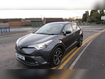 Used Toyota C-HR 2017 for sale - 76652732: Photo