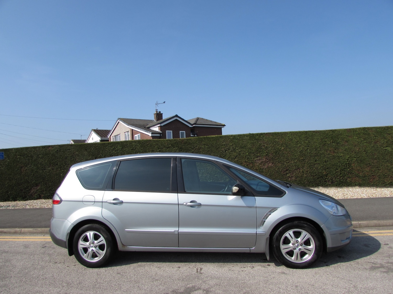 Used Ford S-Max 2010 for sale - 77974682: Photo 8