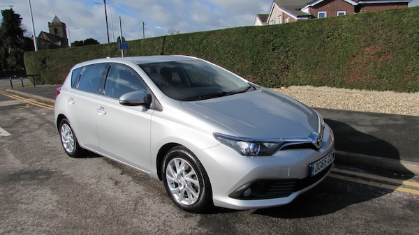 Used Toyota Auris 2015 for sale - 73838218: Photo 1