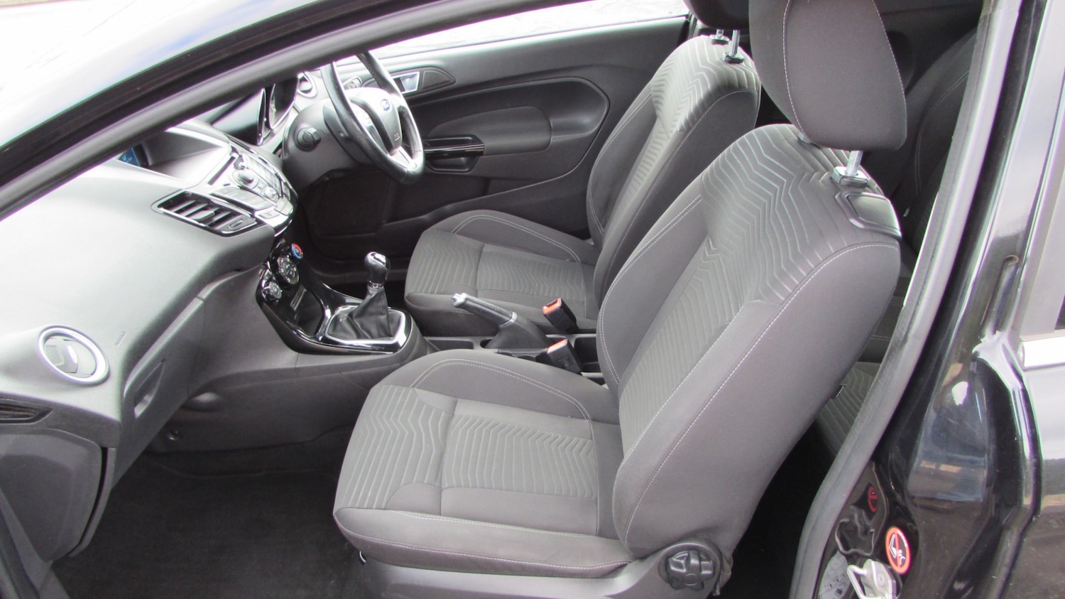 Used Ford Fiesta 2014 for sale - 76364976: Photo 9