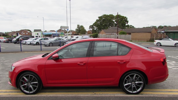 Used Skoda Octavia 2015 for sale - 76077851: Photo 4