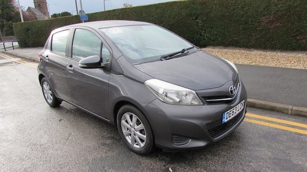 Used Toyota Yaris 2013 for sale - 76316559: Photo 1