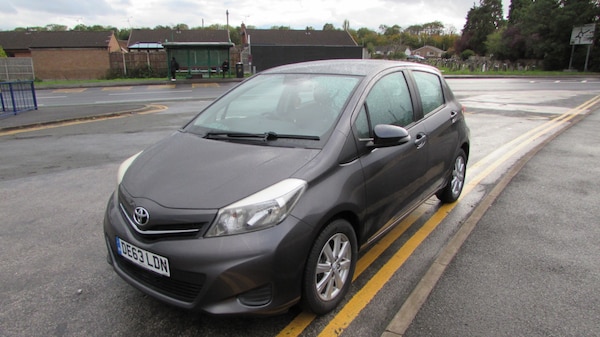 Used Toyota Yaris 2013 for sale - 76316559: Photo 3
