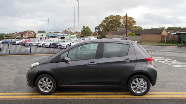 Used Toyota Yaris 2013 for sale - 76316559: Photo 4