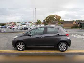Used Toyota Yaris 2013 for sale - 76316559: Photo 4