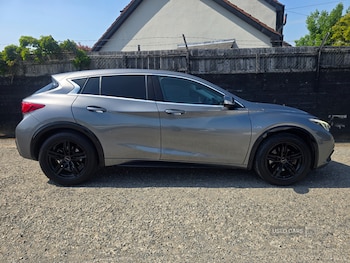Used Infiniti Q30 2017 for sale - 78729278: Photo