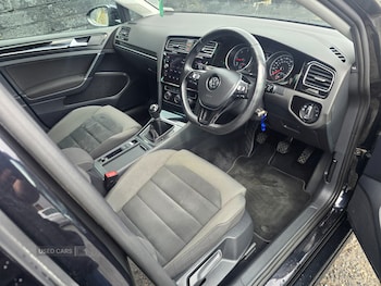 Used Volkswagen Golf 2017 for sale - 79304666: Photo