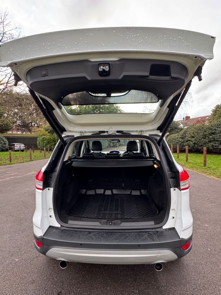 Used Ford Kuga 2015 for sale - 77307365: Photo 25