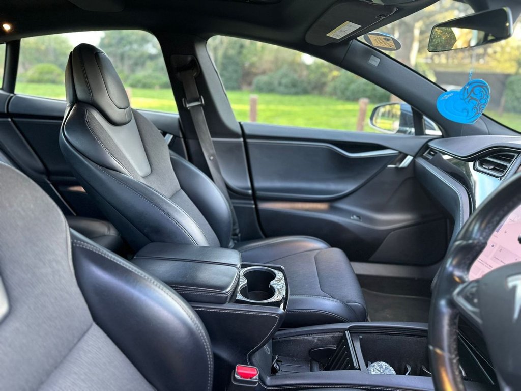 Used Tesla Model S 2018 for sale - 78124668: Photo 16