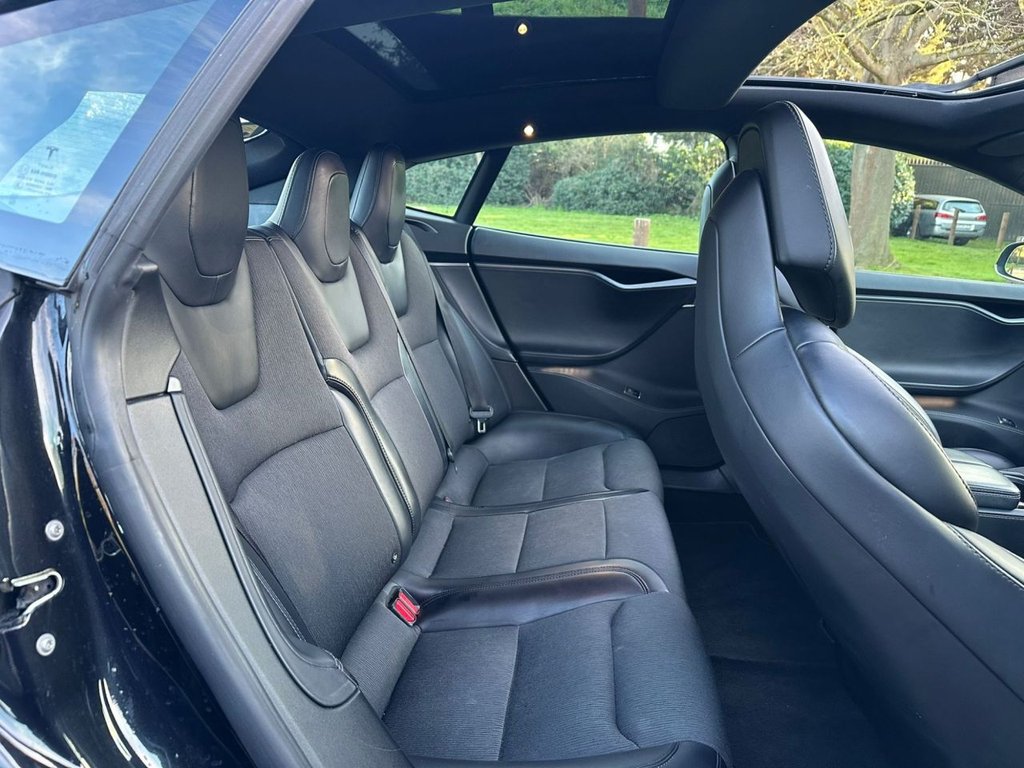 Used Tesla Model S 2018 for sale - 78124668: Photo 32