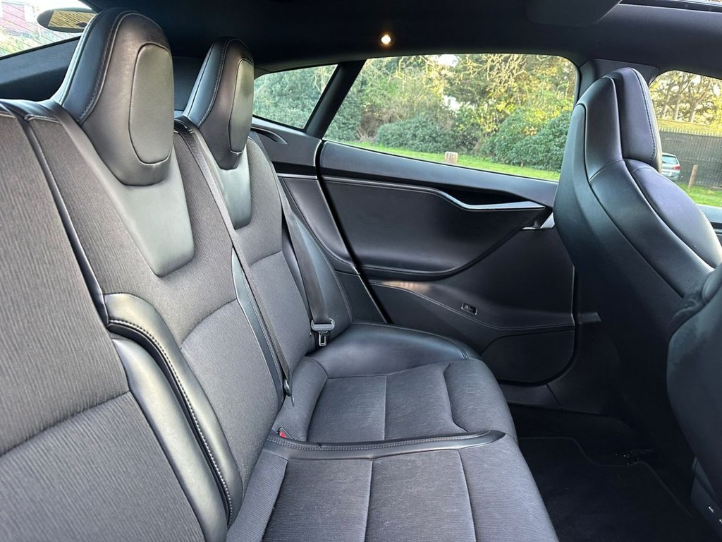 Used Tesla Model S 2018 for sale - 78124668: Photo 33