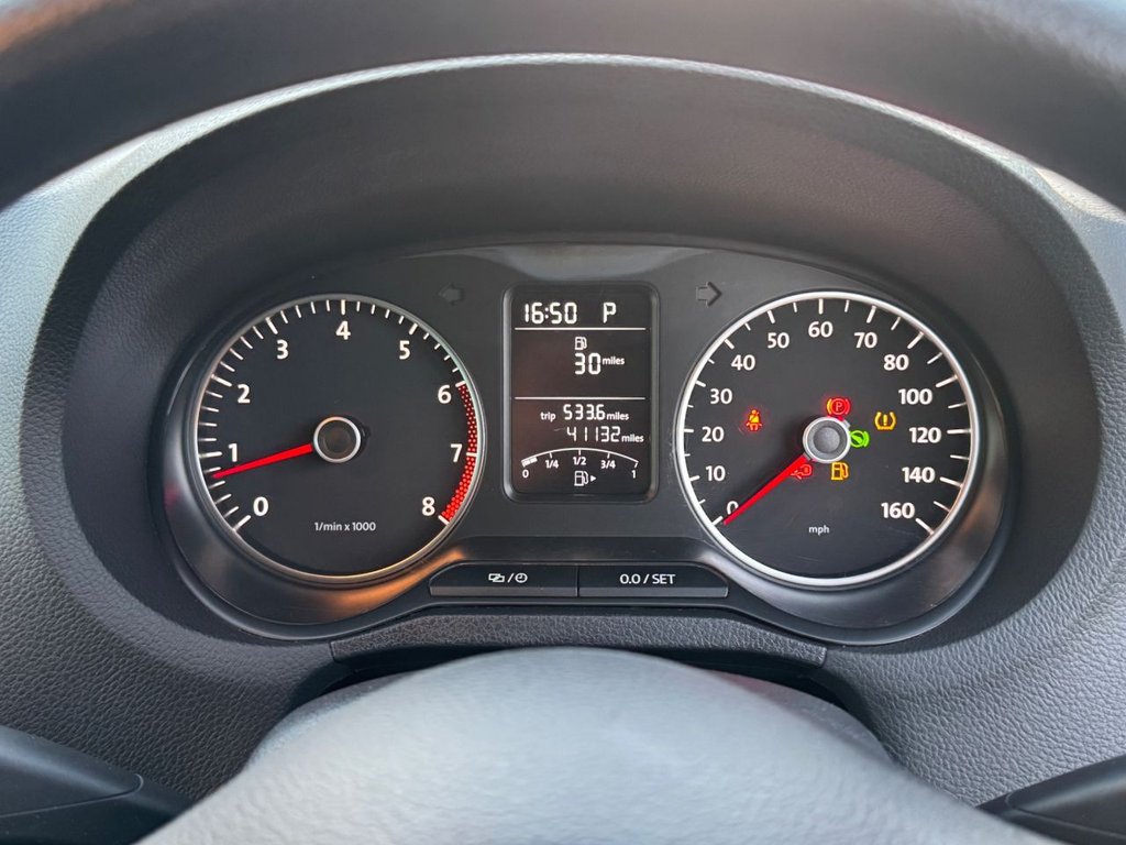 Used Volkswagen Polo 2013 for sale - 76665716: Photo 28