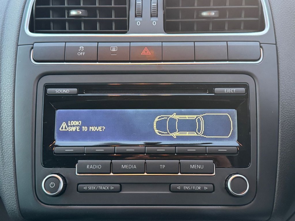 Used Volkswagen Polo 2013 for sale - 76665716: Photo 30