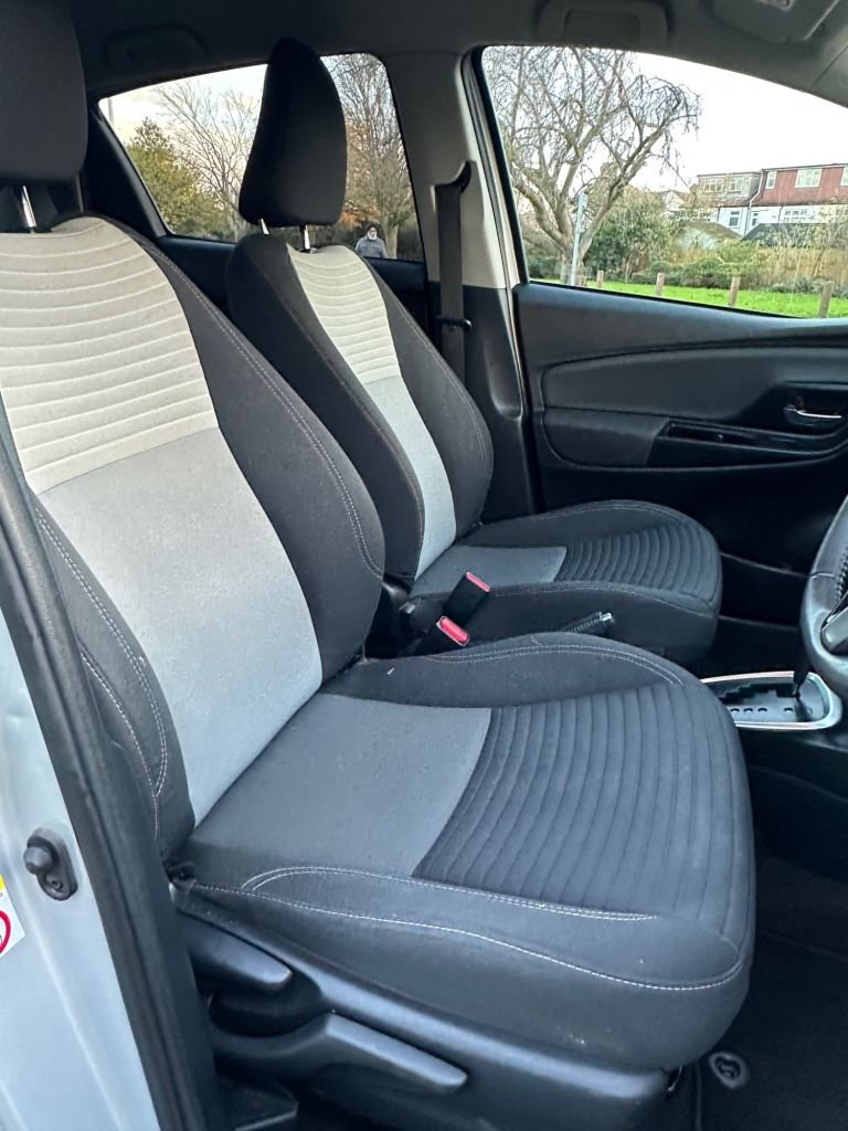 Used Toyota Yaris 2018 for sale - 76784082: Photo 12