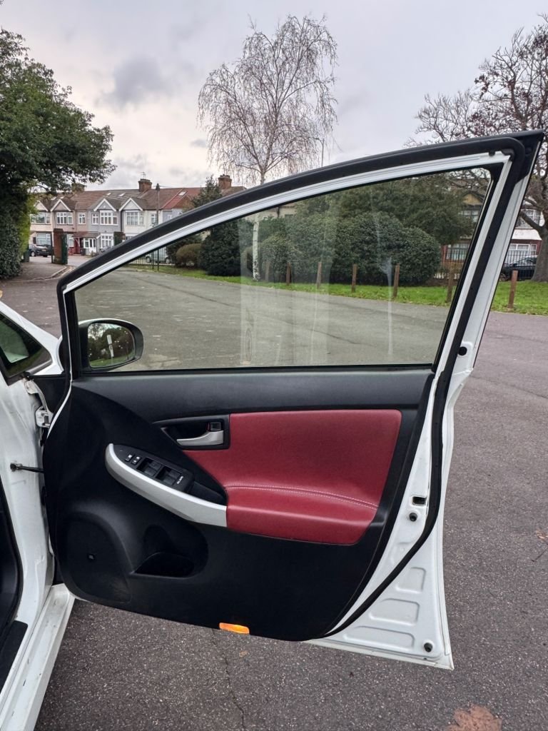 Used Toyota Prius 2014 for sale - 76841383: Photo 12