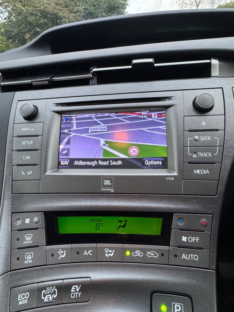 Used Toyota Prius 2014 for sale - 76841383: Photo 28