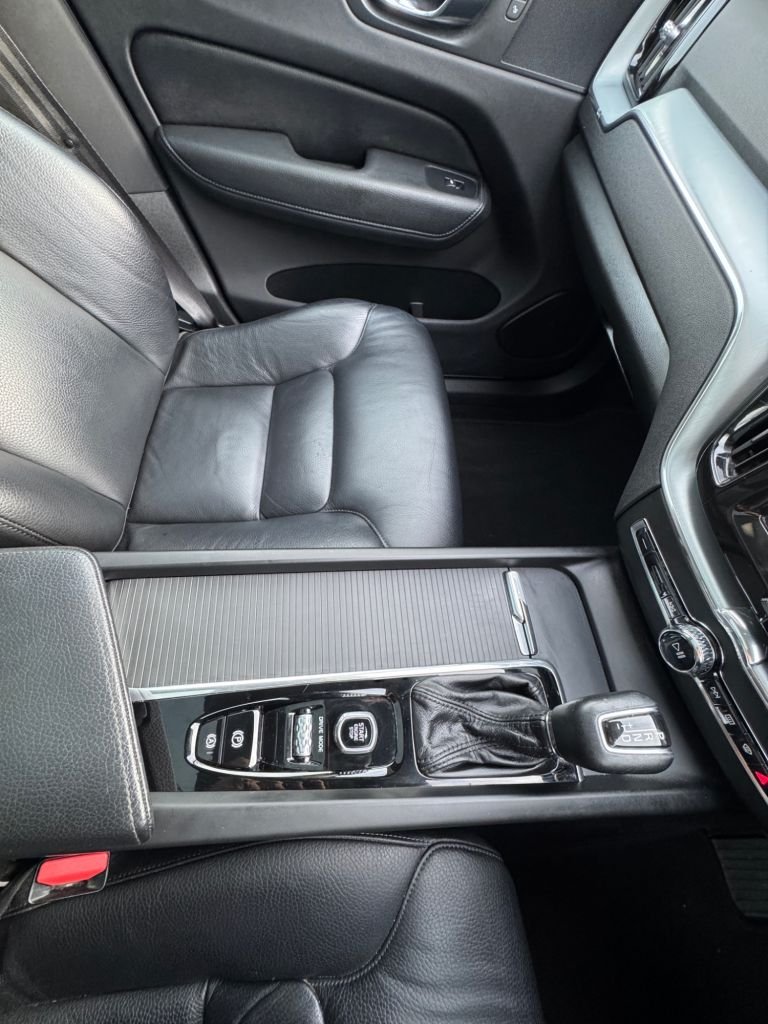 Used Volvo XC60 2018 for sale - 77521201: Photo 20