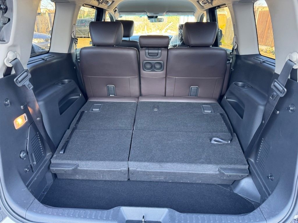 Used Nissan Elgrand 2023 for sale - 77464017: Photo 47