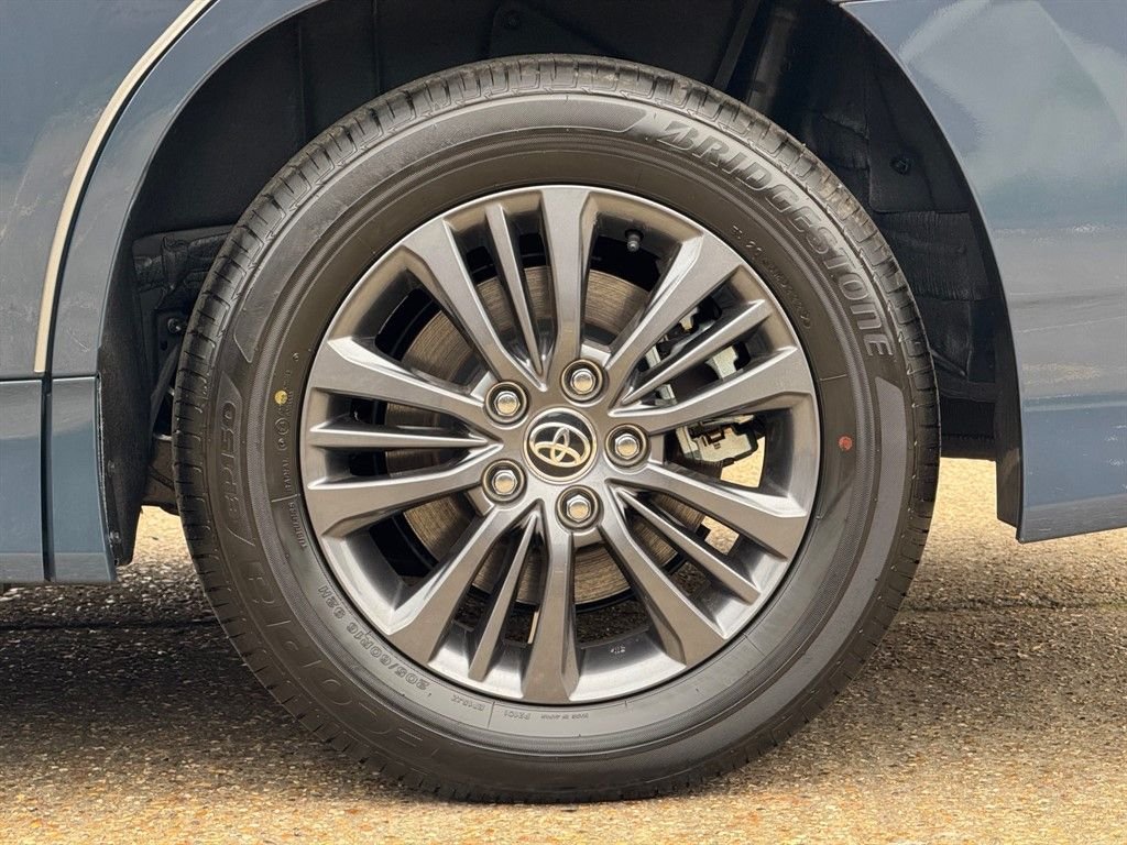 Used Toyota Voxy 2025 for sale - 77748848: Photo 15