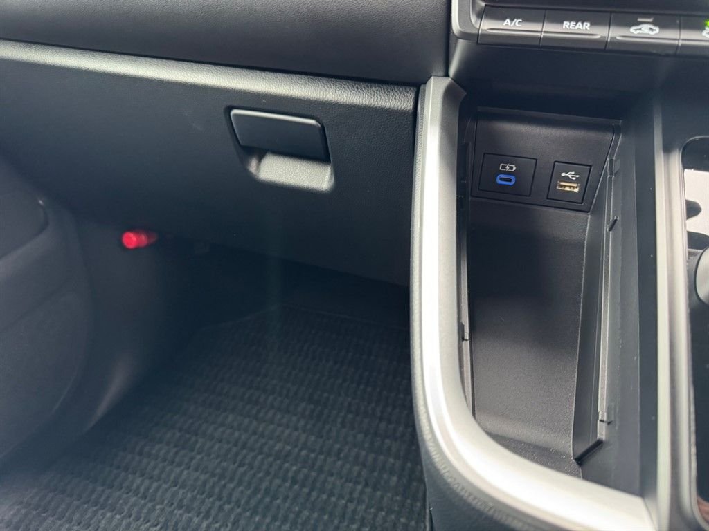 Used Toyota Voxy 2025 for sale - 77748848: Photo 25