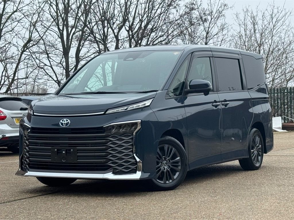 Used Toyota Voxy 2025 for sale - 77748848: Photo 26