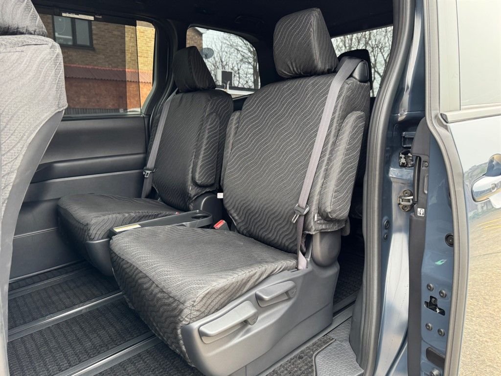 Used Toyota Voxy 2025 for sale - 77748848: Photo 31