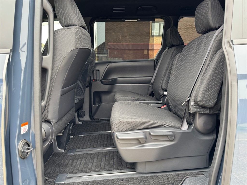 Used Toyota Voxy 2025 for sale - 77748848: Photo 38