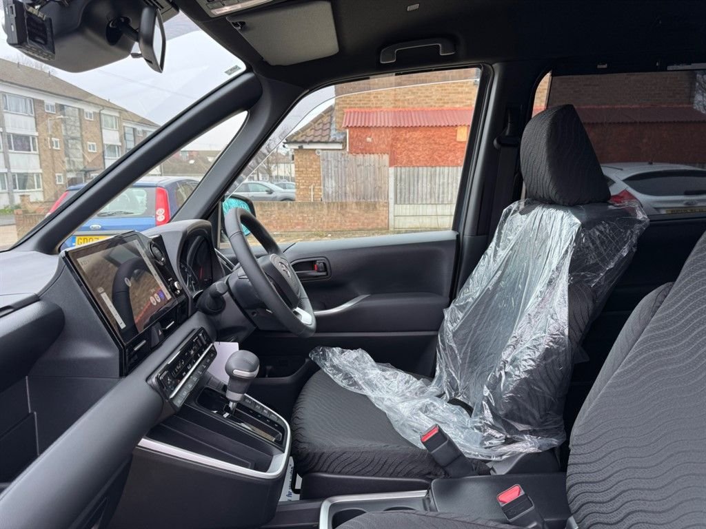 Used Toyota Voxy 2025 for sale - 77748848: Photo 42