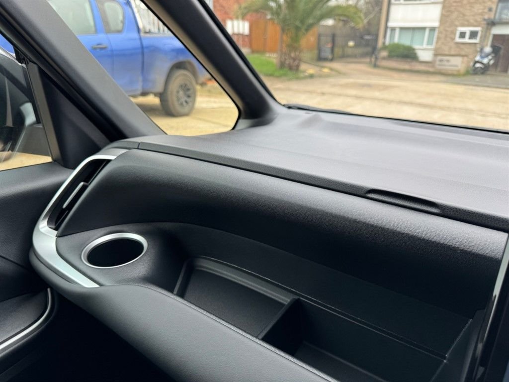 Used Toyota Voxy 2025 for sale - 77748848: Photo 45