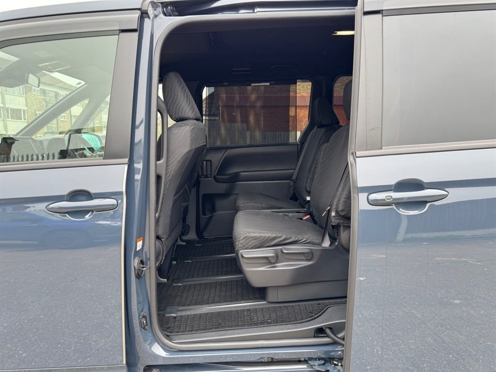 Used Toyota Voxy 2025 for sale - 77748848: Photo 48