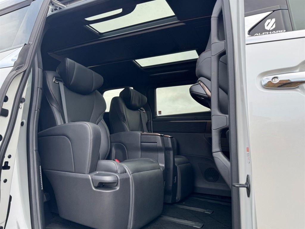Used Toyota Alphard 2024 for sale - 77437290: Photo 26