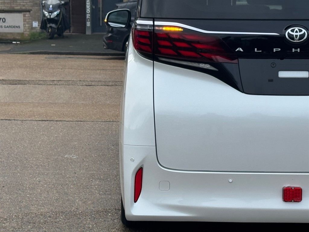 Used Toyota Alphard 2024 for sale - 77437290: Photo 47
