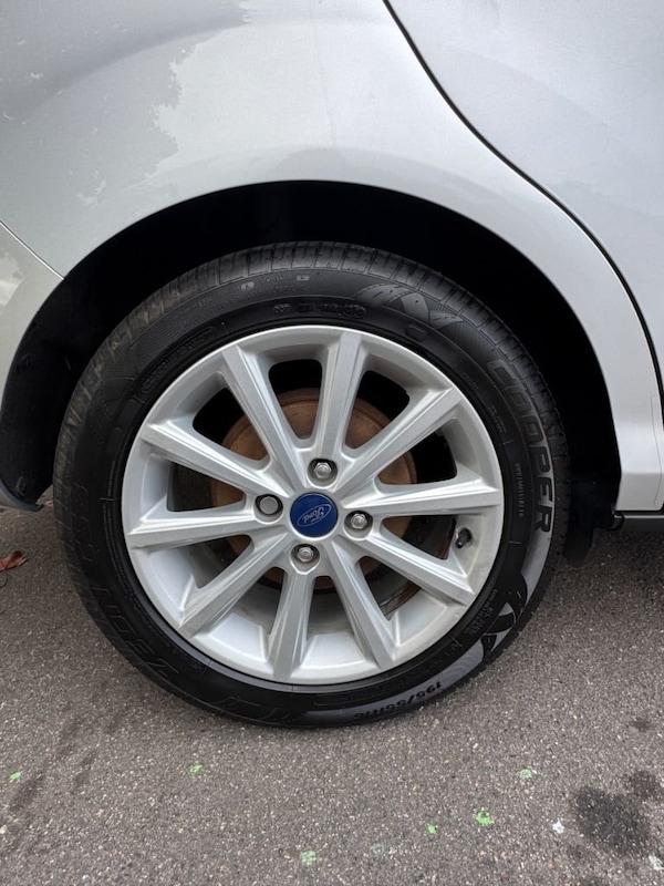 Used Ford B-MAX 2017 for sale - 76256509: Photo 24