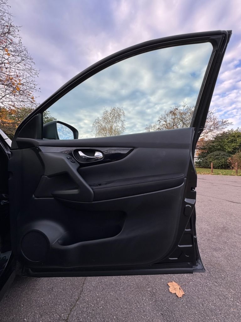 Used Nissan Qashqai 2017 for sale - 76570465: Photo 14