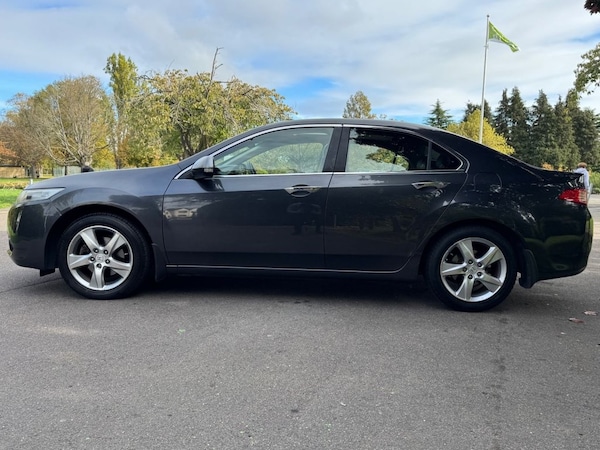 Used Honda Accord 2012 for sale - 76256522: Photo 5