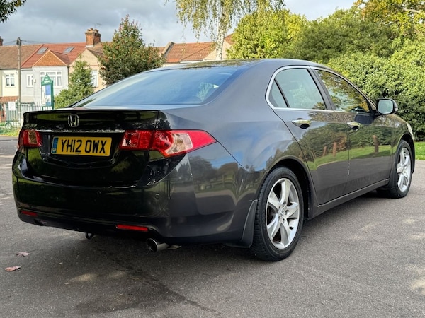 Used Honda Accord 2012 for sale - 76256522: Photo 9