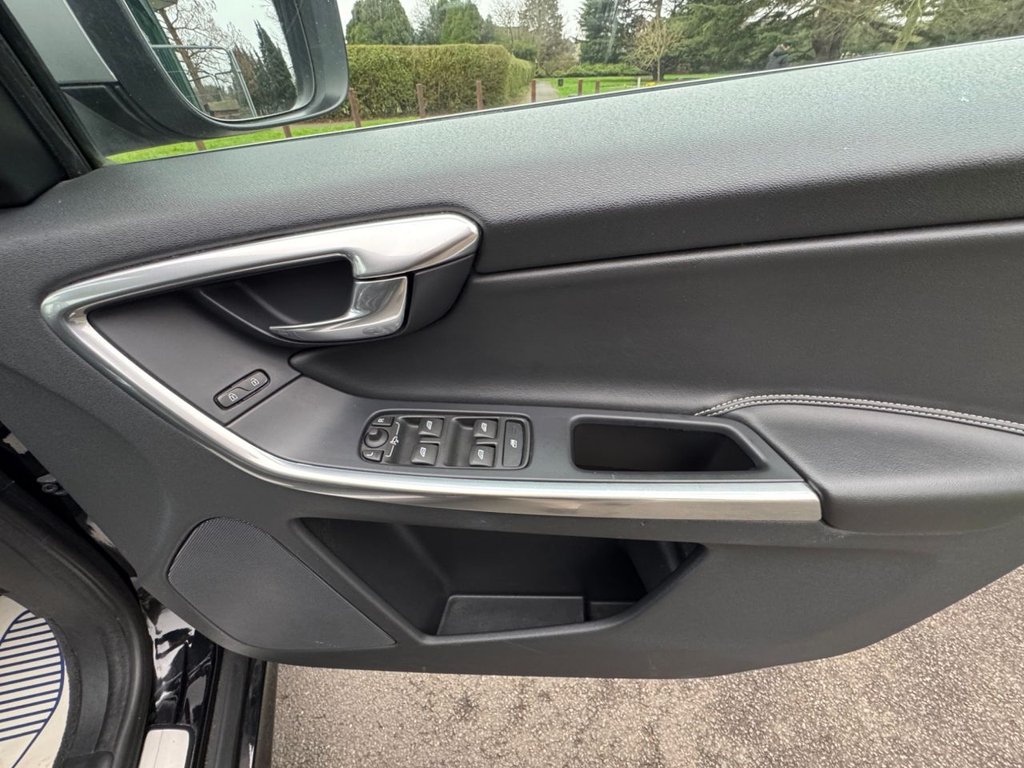 Used Volvo XC60 2015 for sale - 77792239: Photo 24