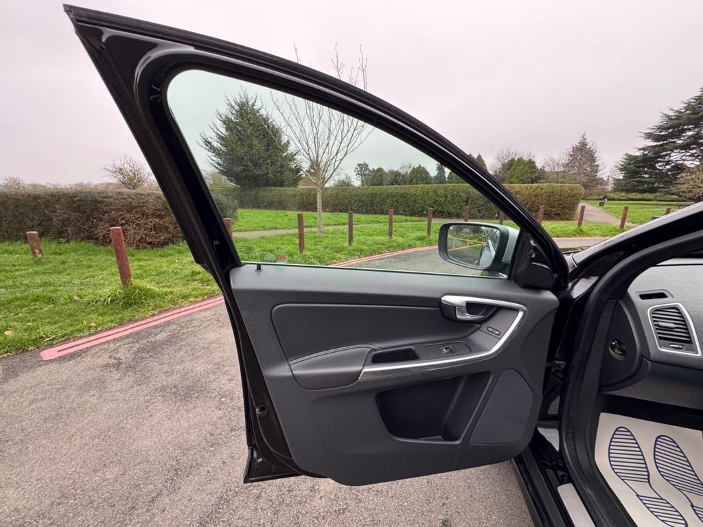 Used Volvo XC60 2015 for sale - 77792239: Photo 28