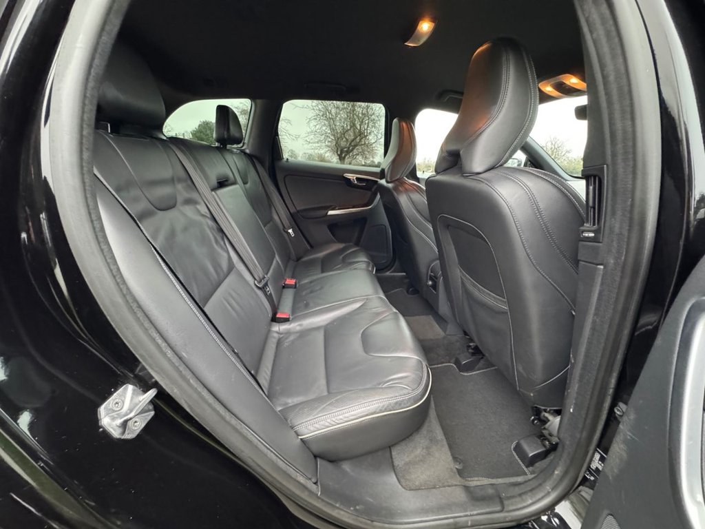 Used Volvo XC60 2015 for sale - 77792239: Photo 32