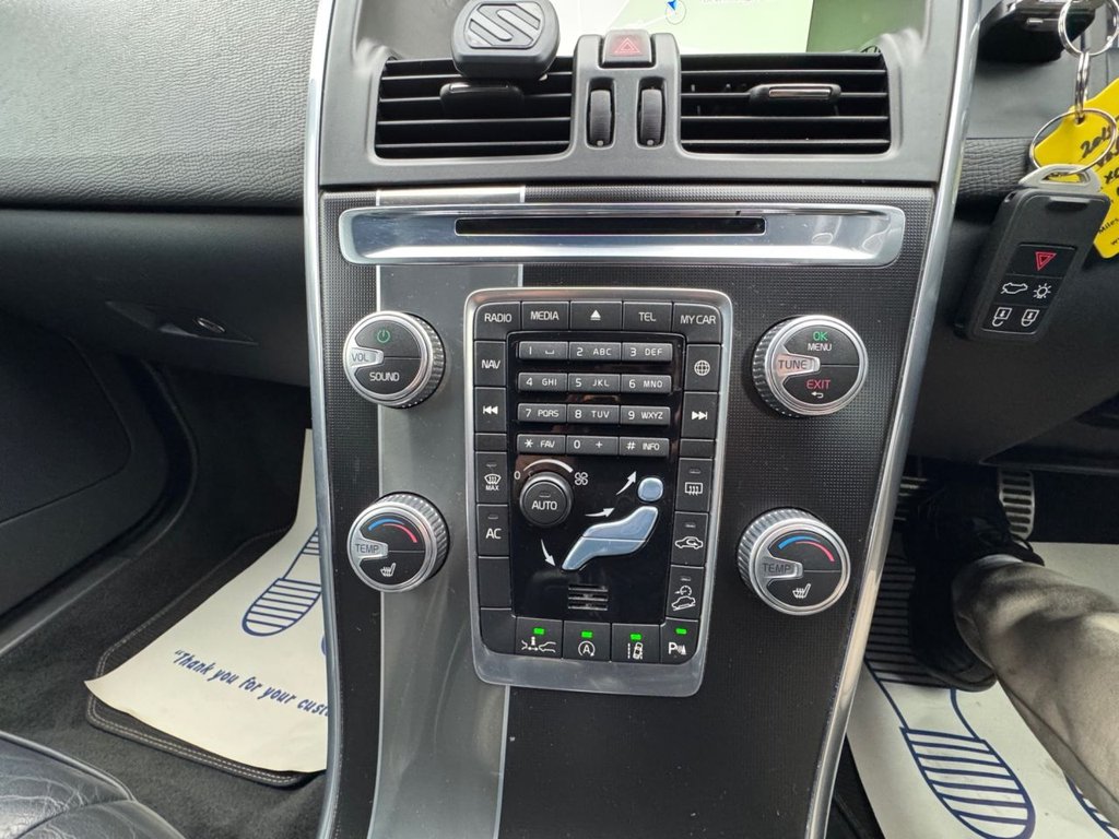 Used Volvo XC60 2015 for sale - 77792239: Photo 41