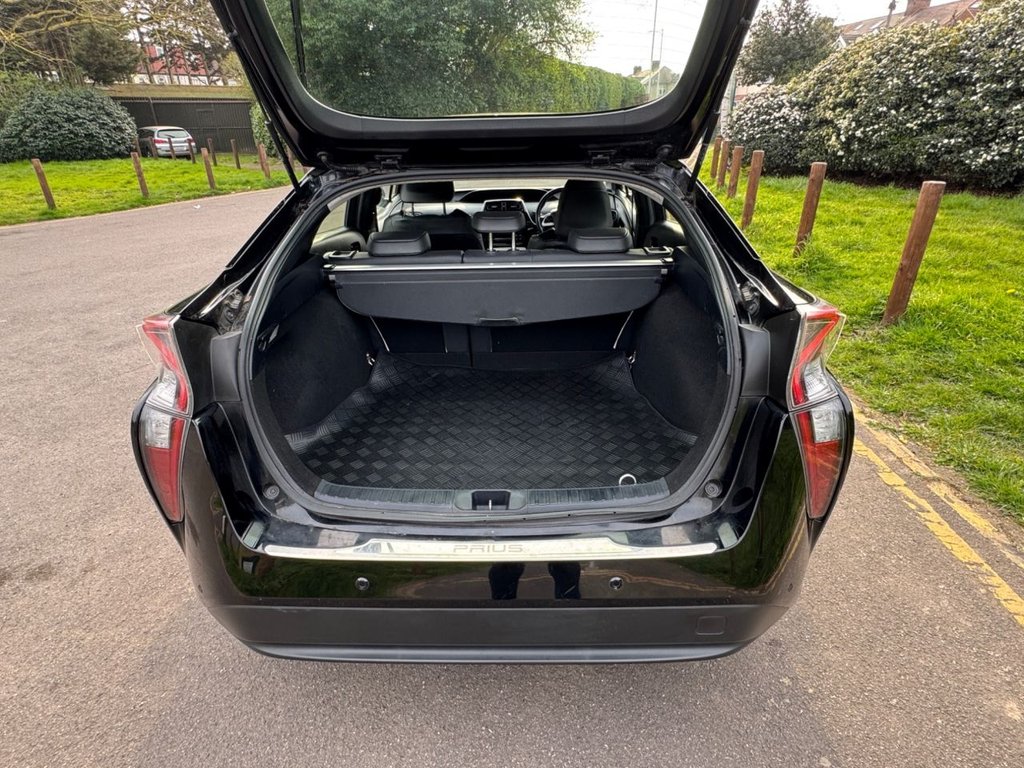 Used Toyota Prius 2017 for sale - 77991479: Photo 10