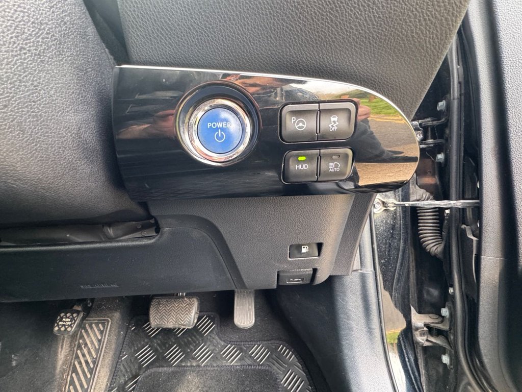 Used Toyota Prius 2017 for sale - 77991479: Photo 28