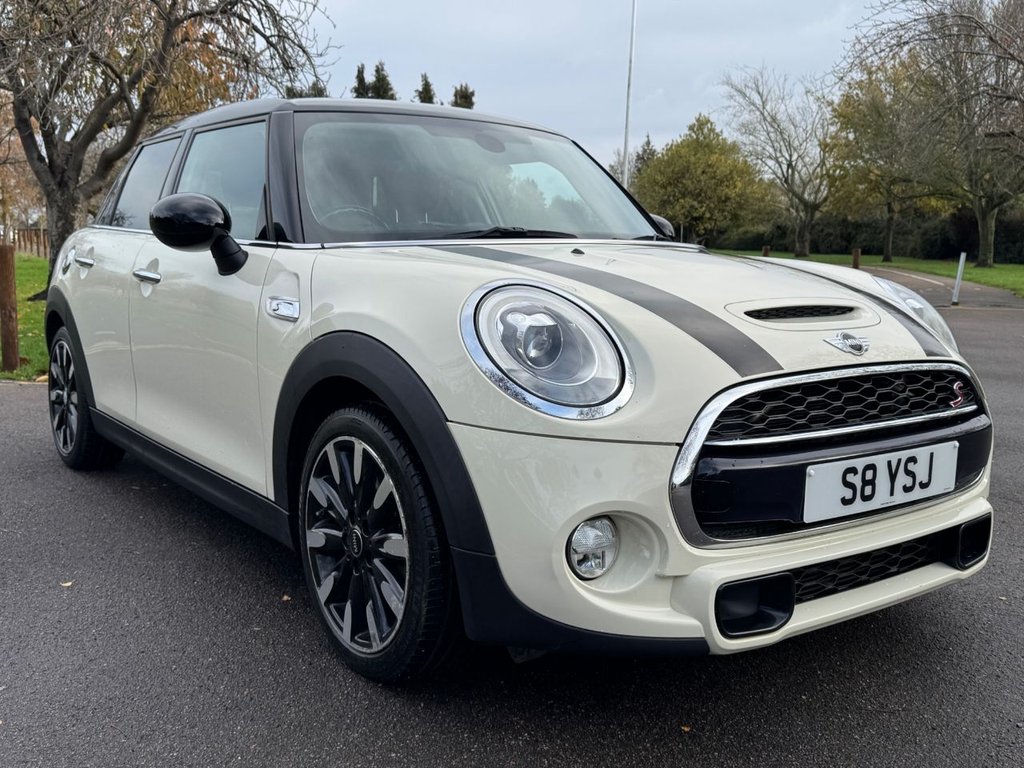 Used MINI Hatch 2017 for sale - 76632361: Photo 1