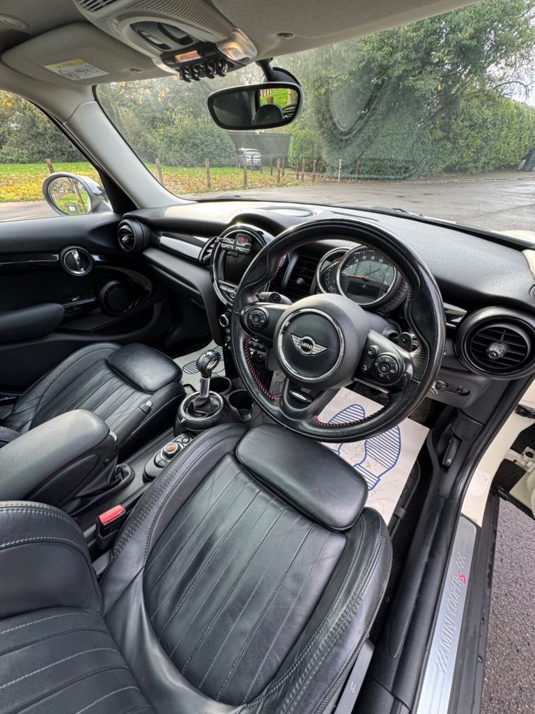 Used MINI Hatch 2017 for sale - 76632361: Photo 12