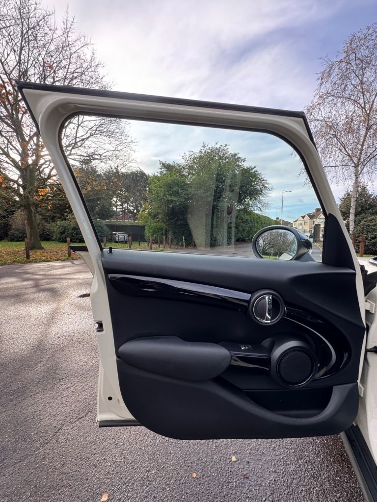 Used MINI Hatch 2017 for sale - 76632361: Photo 16